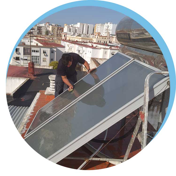 energias_renovables_frigas_huelva Mantenimiento de placas solares y servicios en energías renovables.